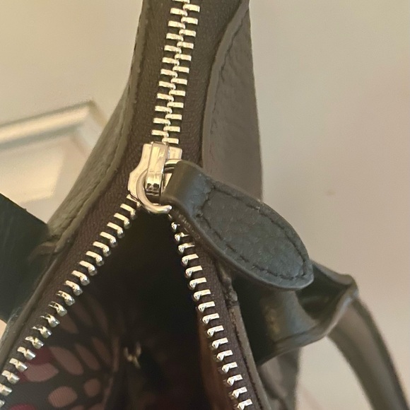 Lodis Versatile Black Leather Tote - Picture 6 of 7